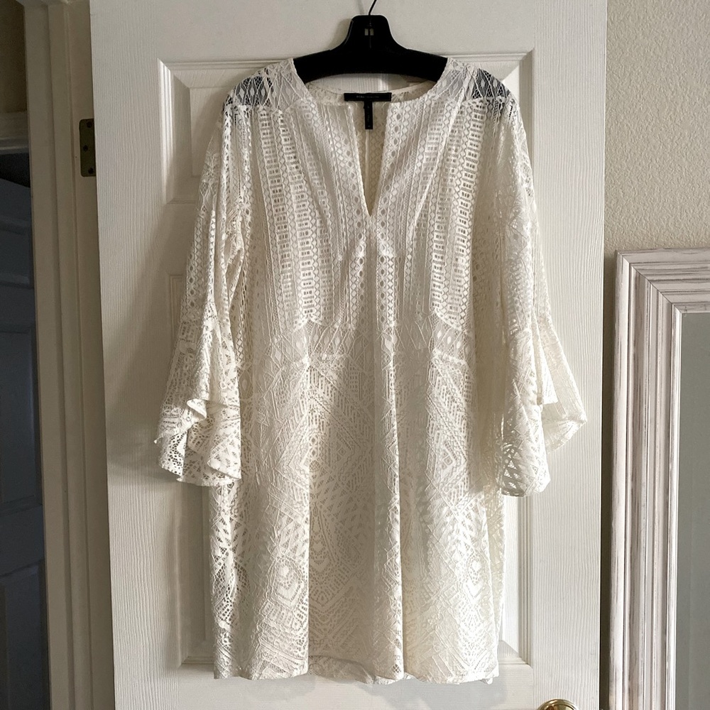 BCBGMAXAZRIA White Boho Trumpet Flare Sleeve Above Knee Short Casual Dress